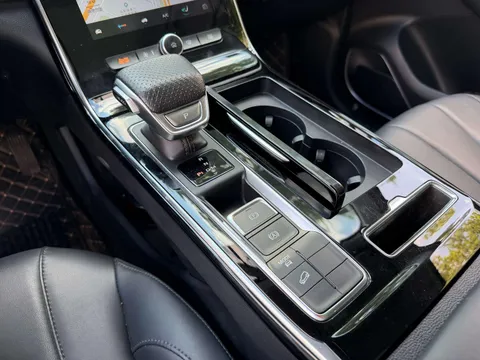 Roewe RX5