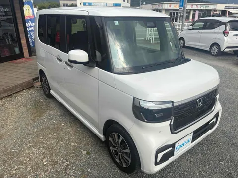 Honda N-BOX Custom
