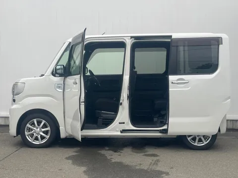 Toyota Pixis Mega