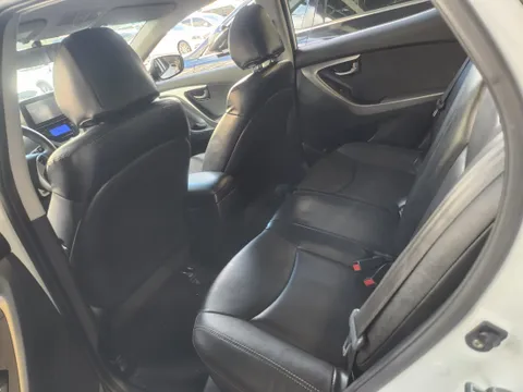Hyundai Elantra (Avante)