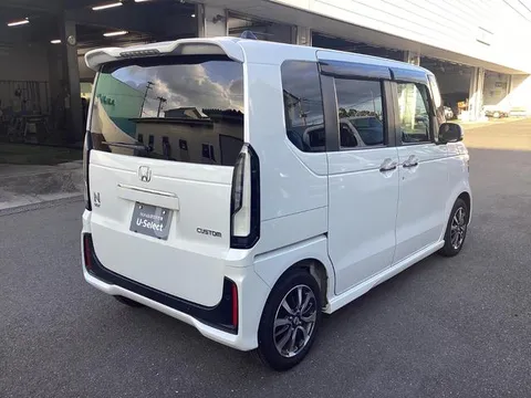 Honda N-BOX Custom