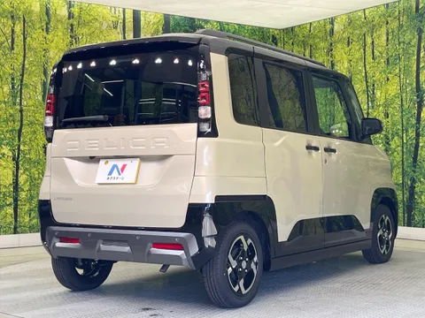 Mitsubishi Delica Mini