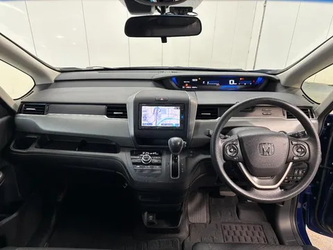 Honda Freed Plus