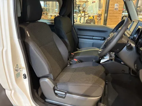 Suzuki Jimny Sierra