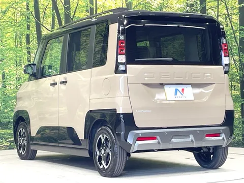 Mitsubishi Delica Mini