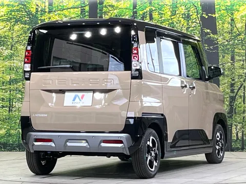 Mitsubishi Delica Mini