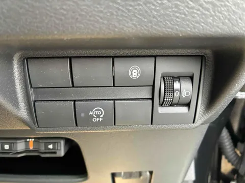 Mitsubishi eK X