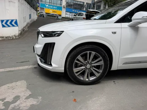 Cadillac XT6