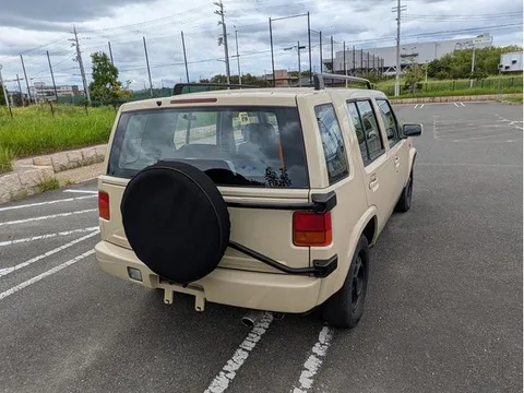 Nissan Rasheen