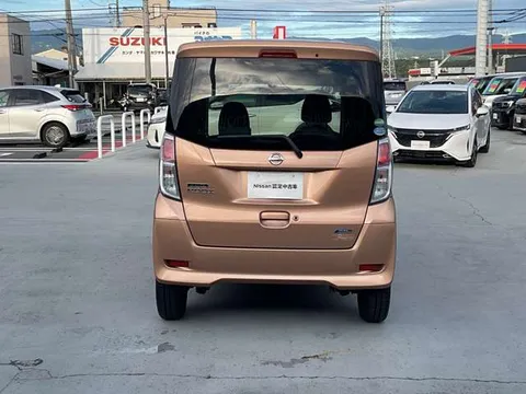 Nissan Dayz Roox