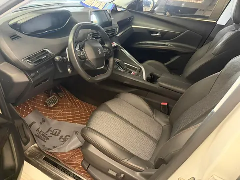 Peugeot 4008