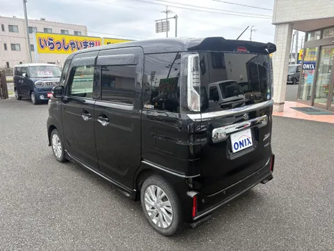 Suzuki Spacia Custom