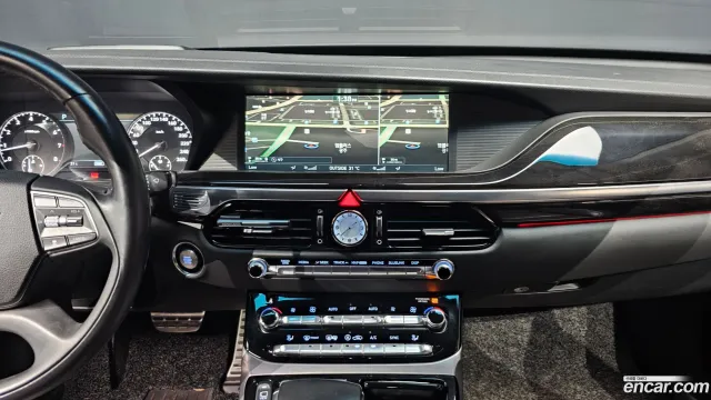 Genesis G90 (EQ900)