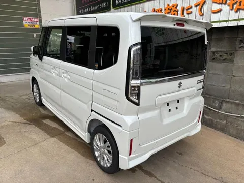 Suzuki Spacia Custom