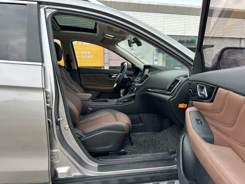 Dongfeng AX7