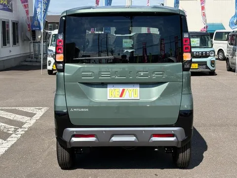 Mitsubishi Delica Mini