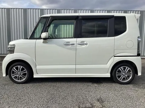 Honda N-BOX Plus Custom