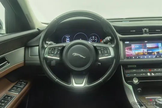 Jaguar XFL