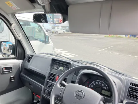 Nissan Clipper Truck