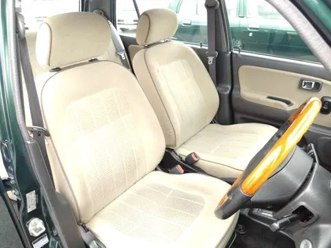 Daihatsu Mira Gino