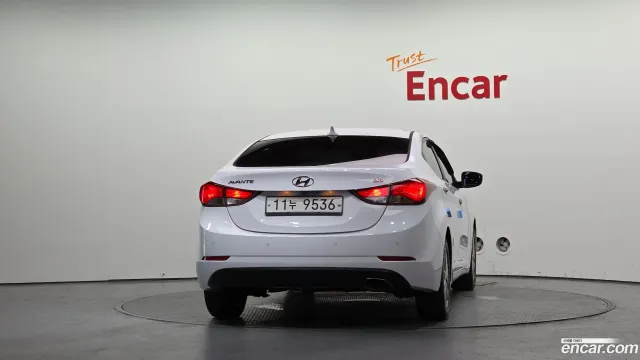 Hyundai Elantra (Avante)
