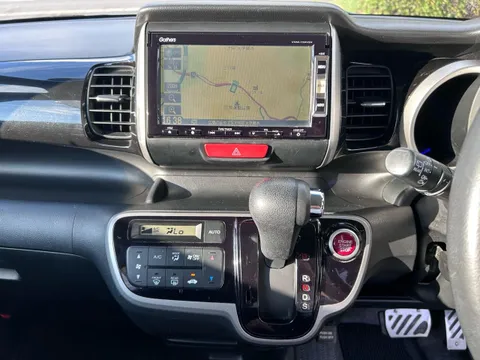 Honda N-BOX Plus Custom