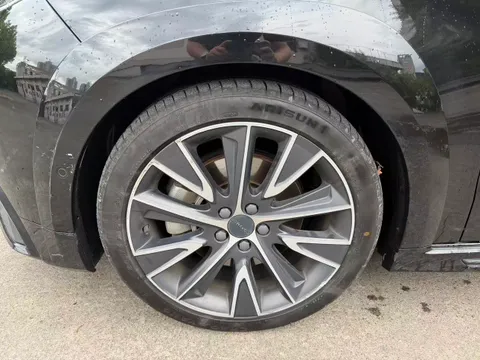 Lynk & Co 02