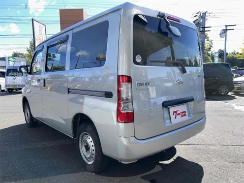 Toyota TownAce Van