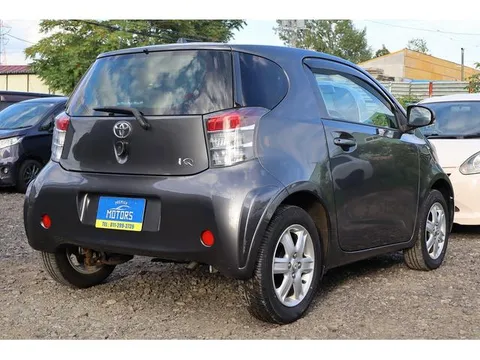 Toyota iQ