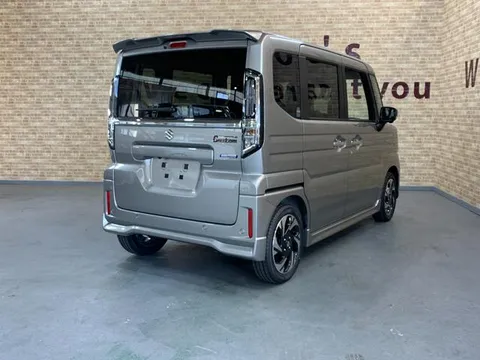 Suzuki Spacia Custom