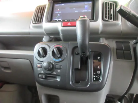 Nissan Clipper