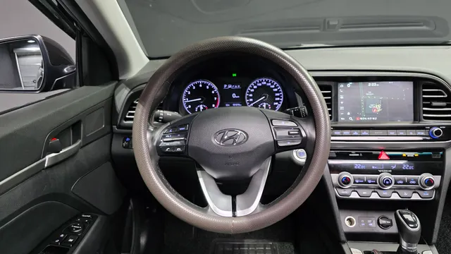 Hyundai Elantra (Avante)