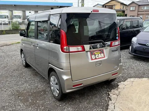 Suzuki Spacia