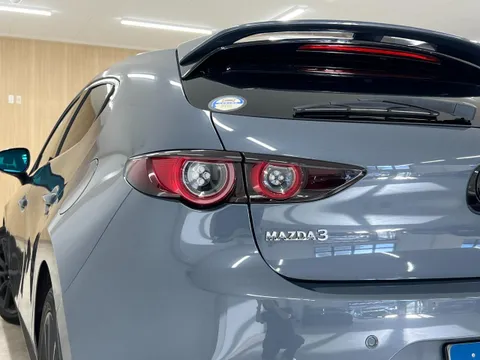 Mazda MAZDA3 Fastback