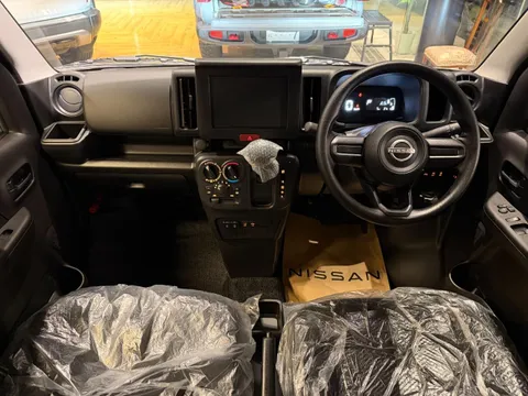 Nissan Clipper Van