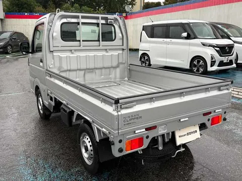 Nissan Clipper Truck