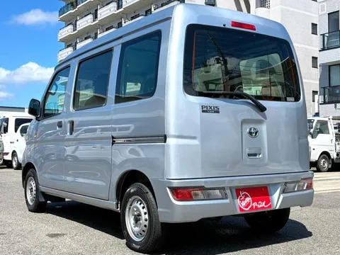 Toyota Pixis Van