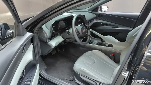 Hyundai Elantra (Avante)