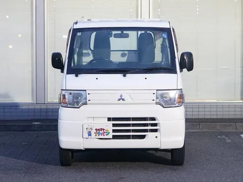 Mitsubishi Minicab Truck
