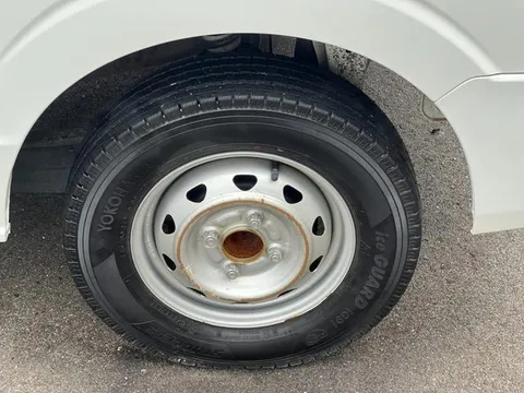 Nissan Clipper Van