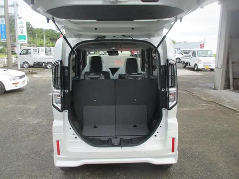 Suzuki Spacia Custom