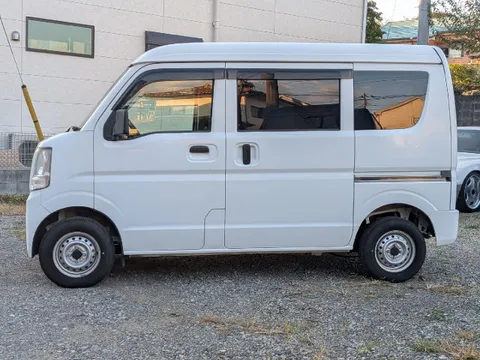 Nissan Clipper