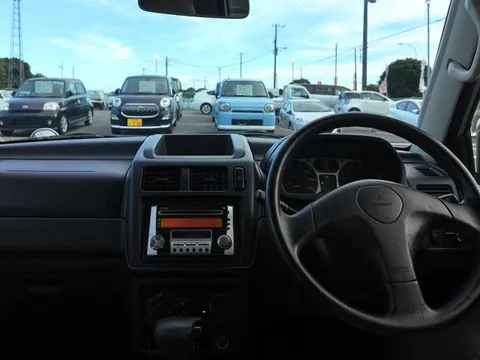 Mitsubishi Pajero Mini