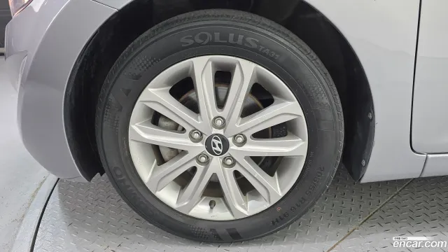 Hyundai Elantra (Avante)