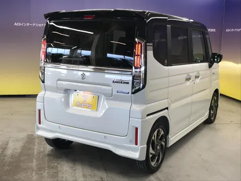 Suzuki Spacia