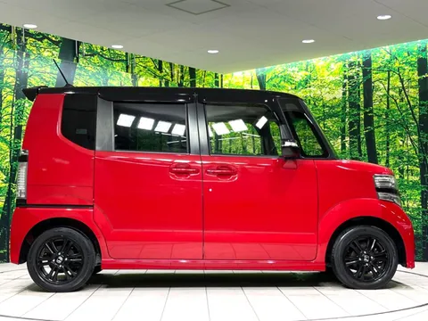 Honda N-BOX Custom