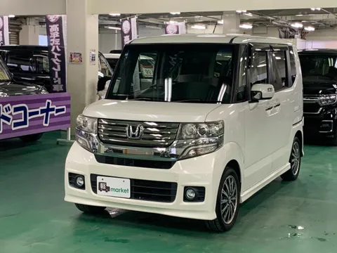 Honda N-BOX Custom