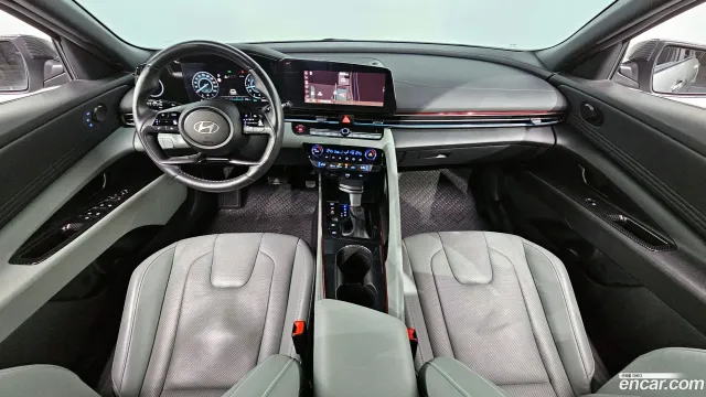 Hyundai Elantra (Avante)