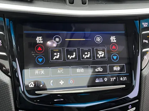 Cadillac XTS