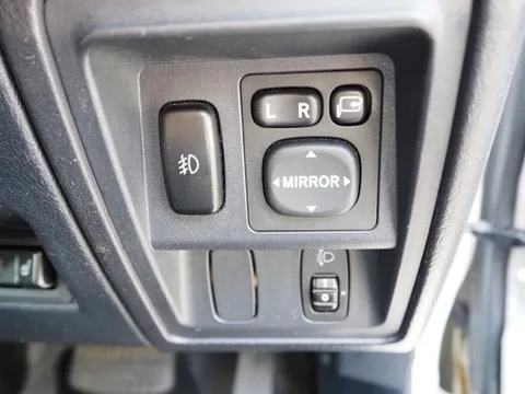 Nissan KIX